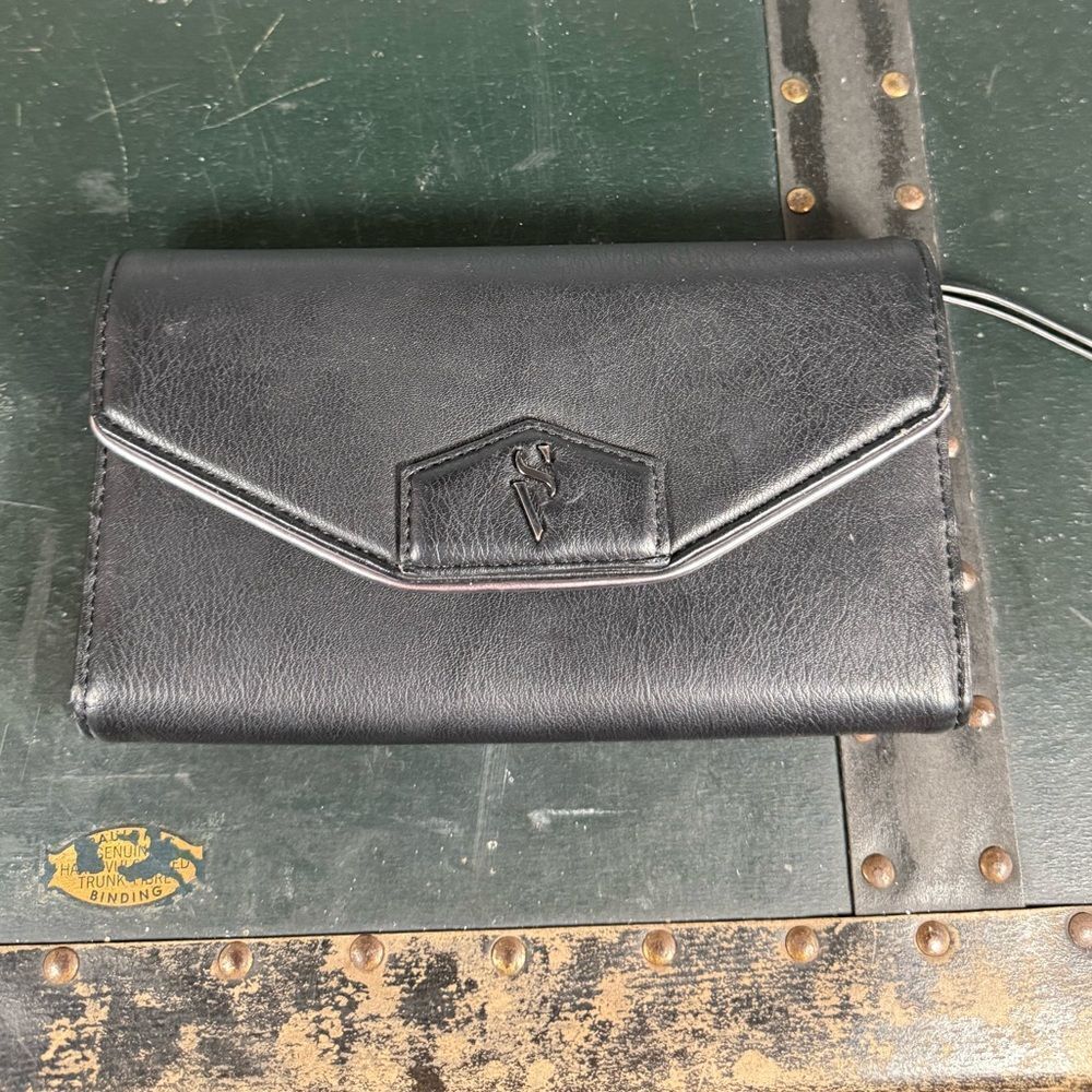 Simply Vera Wang Large Gray Leather Bifold Wallet Clutch Pouch
